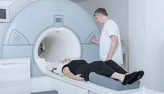 Magnetická rezonancia - MR